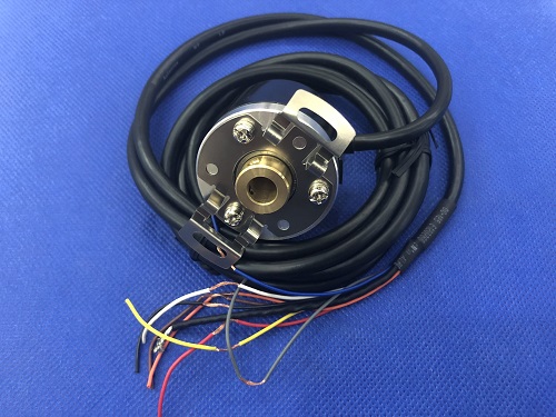 Bộ mã hóa vòng quay tương đối 40mm (Loại lỗ liền thân) Autonics E40HB8-500-3-T-5